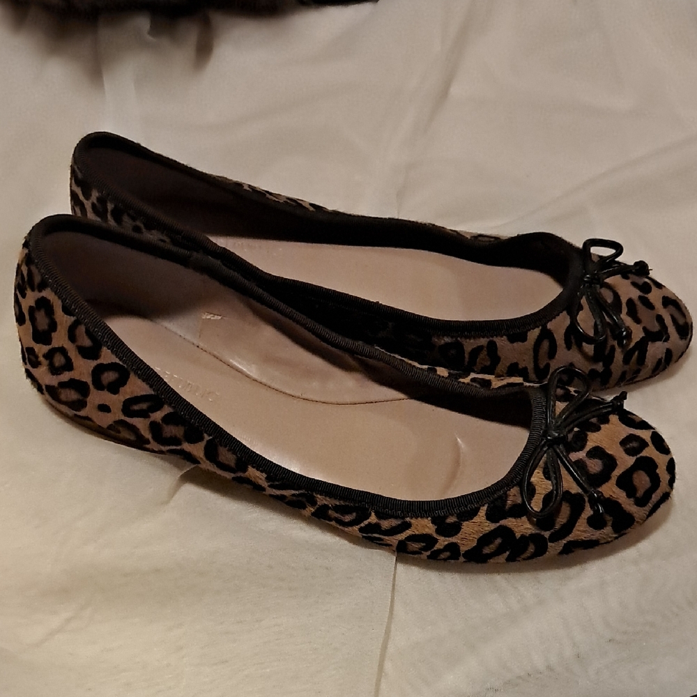 Banana Republic Leopard Print Ballet Flats 8.5